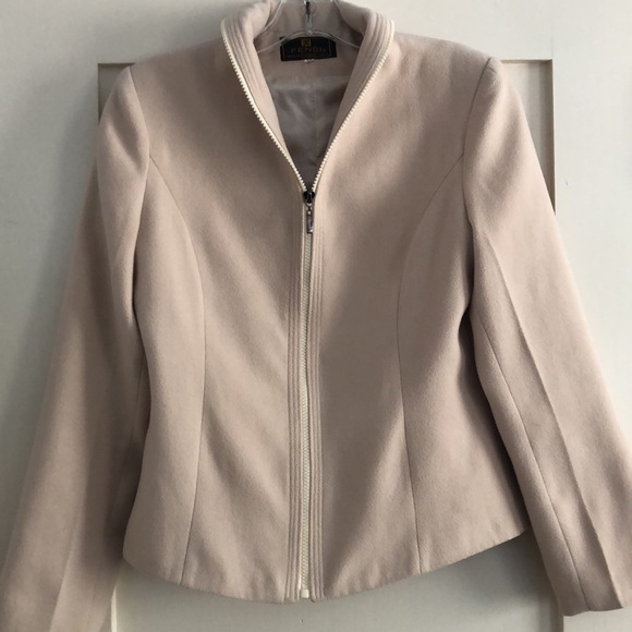 Beautiful Fendi 100% Cashmere Jacket Women’s Zip Up Medium M Beige Cream Neutral - Picture 2 of 9